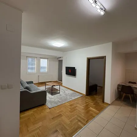 Dream Home-modern,familyheaven,bus Station Apartment *