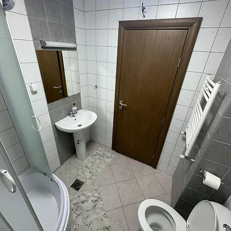 Apartment Dream Home-modern,familyheaven,bus Station Skopje