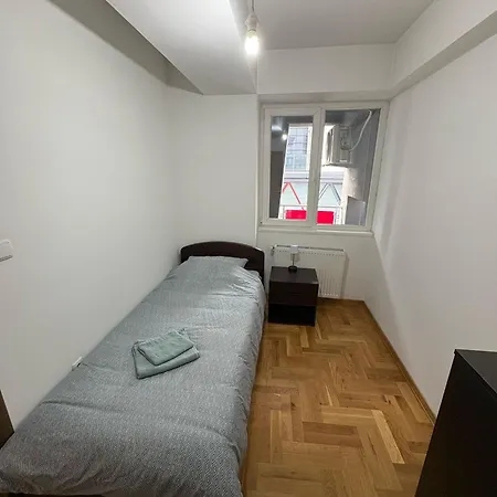 Apartment Dream Home-modern,familyheaven,bus Station Skopje